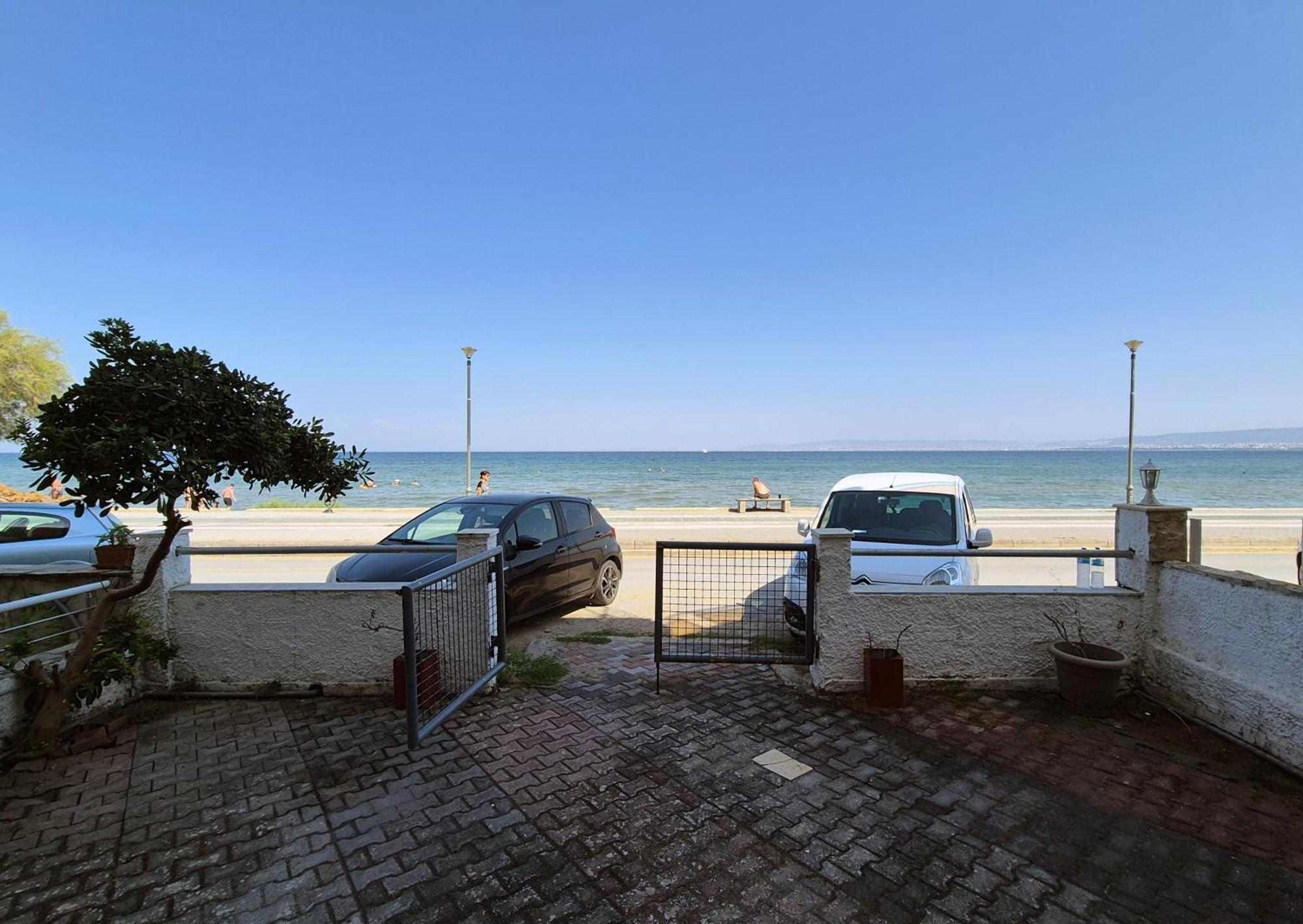 La Relax Seaside House Apartment Neo Epivates